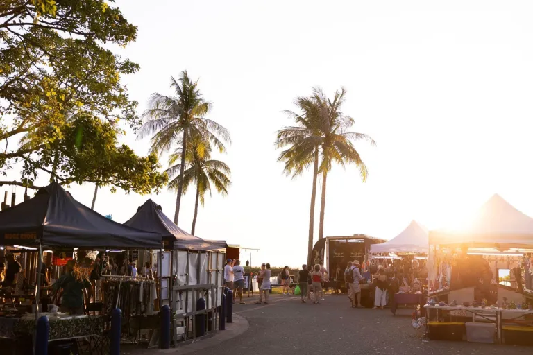 Mindil Beach Sunset Markets, Northern Territory &copy; Tourism NT/Sean Scott