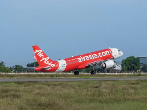 image for article AirAsia Wins World's Best Low-Cost Airline Title for 16th Consecutive Year in 2025