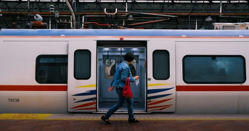 image for article 教你如何申请马来西亚只需 RM5 无限搭火车的 MyCity Pass！