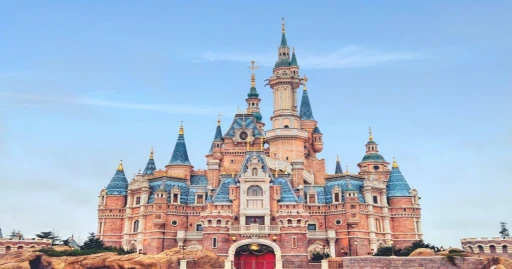 image for article 曼谷 AWC 宣布跟迪士尼合作， 有望建造东南亚首个 “ 迪士尼乐园 ”！
