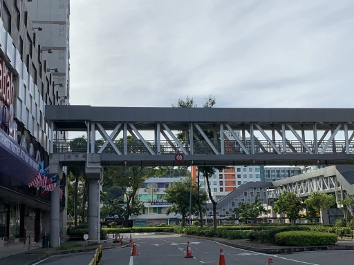 image for article Sabah’s Shiny New Sky Bridge Draws Flak For “Path to Nowehere”