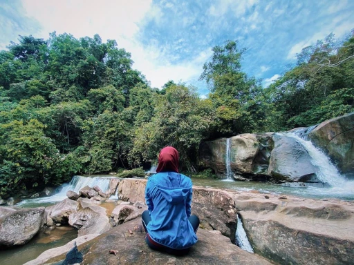 image for article Bengoh Range: The Breathtaking Hidden Jurassic Park of Sarawak