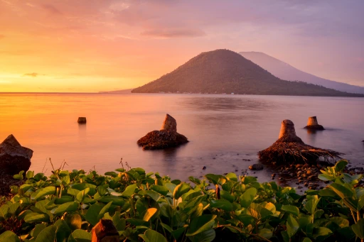 image for article 5 Alternate Islands in Indonesia For a Romantic Getaway