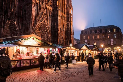 image for article 8 Christmas Markets in Europe to Visit for a Magical Christmas